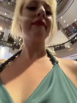 RonnieKiss online show from February 28, 9:09 am