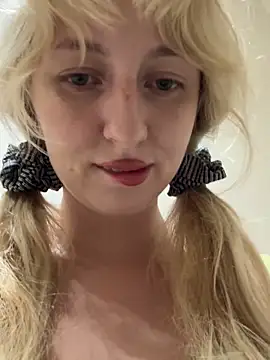 RonnieKiss online show from December 3, 7:19 am