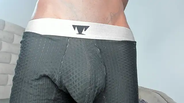 BennBrown online show from November 2, 7:30 pm