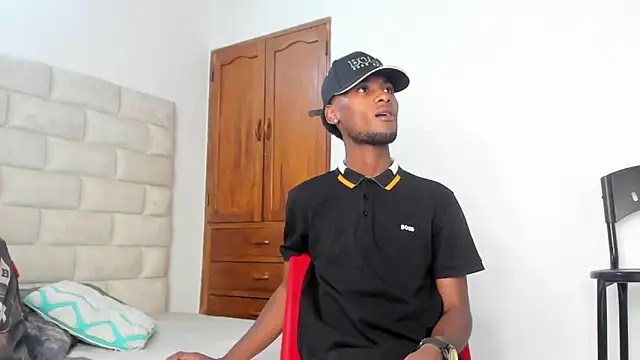 BennBrown online show from November 6, 8:13 pm