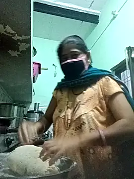 Cute-Charvii online show from February 25, 1:28 am