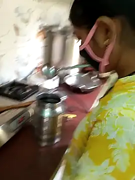 Snapshot of Cute-Charvii chatting on October 29, 6:12 am Cute-Charvii online show from October 29, 6:12 am