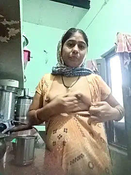 Cute-Charvii online show from April 1, 1:19 am