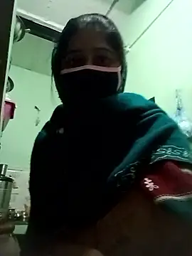 Cute-Charvii online show from January 11, 2:18 am