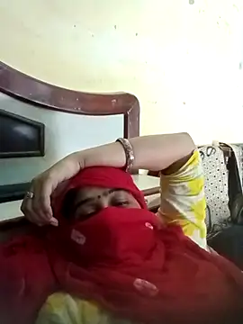 Cute-Charvii online show from April 15, 7:47 am