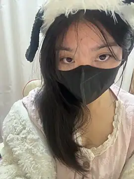 AZ37866 online show from February 10, 1:10 pm