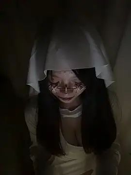 AZ37866 online show from October 31, 4:58 pm