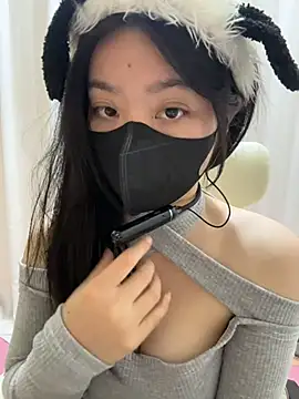 AZ37866 online show from February 13, 1:33 pm