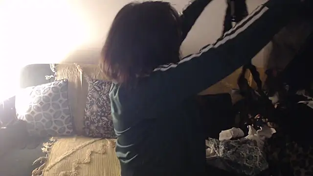 Snapshot of LolaHoop chatting on October 29, 9:25 pm LolaHoop online show from October 29, 9:25 pm