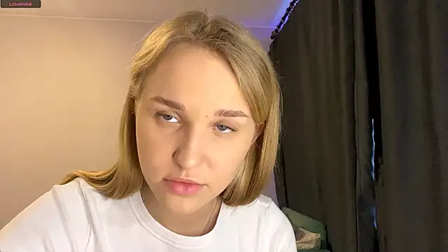 TanekaBoitel online show from October 8, 10:06 am