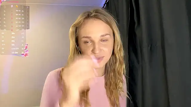 TanekaBoitel online show from September 30, 10:43 am