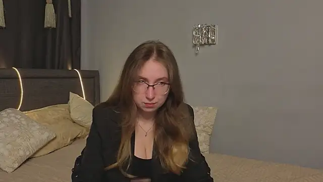 DaliaRadtke online show from September 22, 6:25 pm