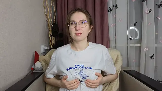 DaliaRadtke online show from March 19, 7:25 pm