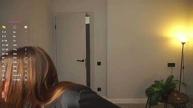 AdrianaCoenen online show from December 1, 7:04 pm