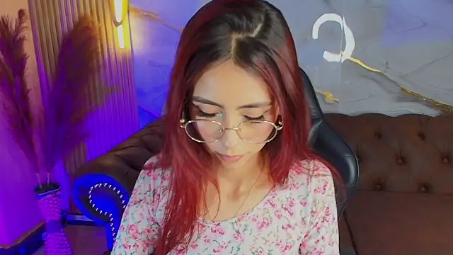 mia tf online show from October 29, 1:54 pm