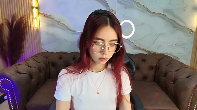 mia tf online show from September 22, 1:28 pm