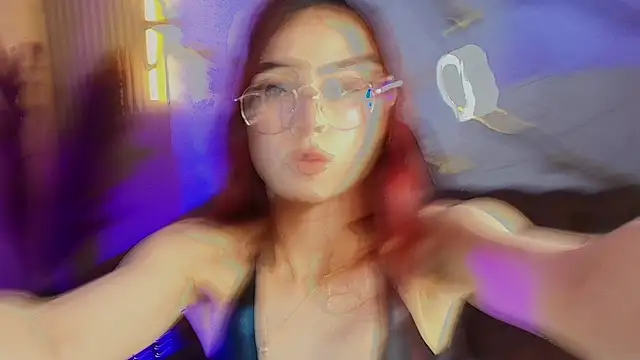 mia tf online show from October 20, 1:22 pm