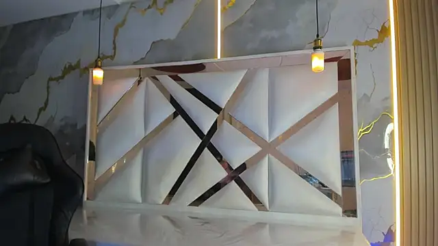 mia tf online show from November 14, 1:48 pm