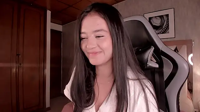 HaathorX online show from December 18, 3:49 pm