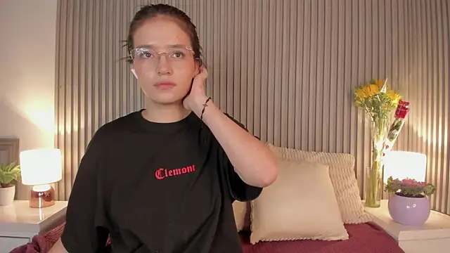 Snapshot of HaathorX chatting on October 26, 7:25 pm HaathorX online show from October 26, 7:25 pm