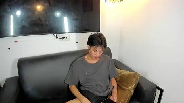 Snapshot of jayxxxlovescock chatting on October 27, 8:10 pm jayxxxlovescock online show from October 27, 8:10 pm