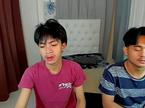 Snapshot of jayxxxlovescock chatting on November 9, 8:18 am jayxxxlovescock online show from November 9, 8:18 am