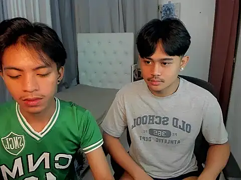 Snapshot of jayxxxlovescock chatting on November 8, 5:44 am jayxxxlovescock online show from November 8, 5:44 am