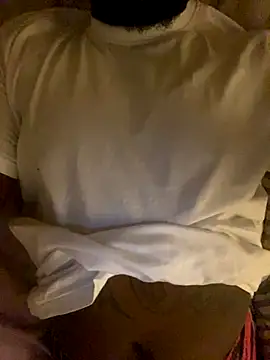 Snapshot of girlwatt chatting on October 3, 3:52 am girlwatt online show from October 3, 3:52 am