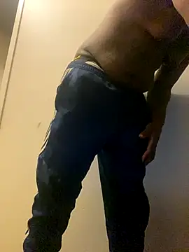 Snapshot of girlwatt chatting on November 14, 4:38 am girlwatt online show from November 14, 4:38 am