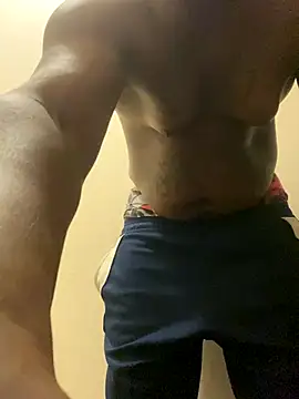 Snapshot of girlwatt chatting on November 5, 12:47 am girlwatt online show from November 5, 12:47 am