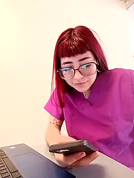 Snapshot of CAROLINA_17- chatting on October 2, 2:53 pm CAROLINA 17- online show from October 2, 2:53 pm