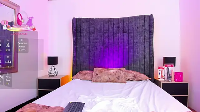 Snapshot of VanessaParis__ chatting on November 21, 9:36 pm VanessaParis online show from November 21, 9:36 pm