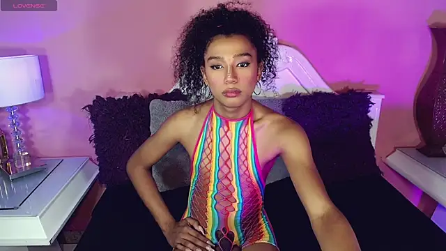 Snapshot of _IsabellaRousse chatting on November 11, 7:19 pm IsabellaRousse online show from November 11, 7:19 pm