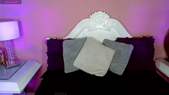 Snapshot of _IsabellaRousse chatting on November 17, 7:18 pm IsabellaRousse online show from November 17, 7:18 pm