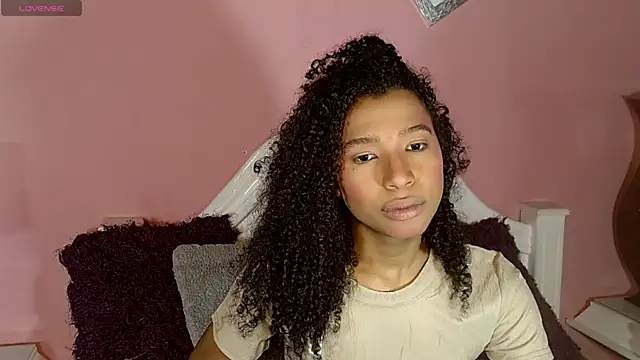 Snapshot of _IsabellaRousse chatting on November 7, 7:07 pm IsabellaRousse online show from November 7, 7:07 pm