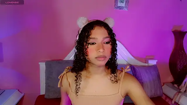 Snapshot of _IsabellaRousse chatting on November 24, 7:36 pm IsabellaRousse online show from November 24, 7:36 pm