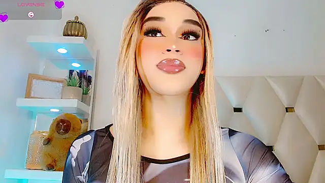 Snapshot of _IsabellaRousse chatting on February 1, 8:40 pm IsabellaRousse online show from February 1, 8:40 pm