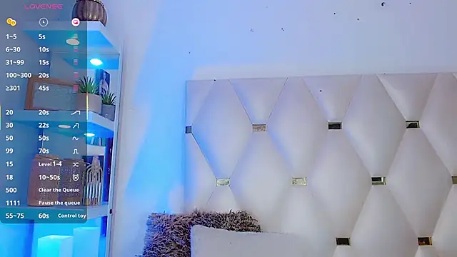 Snapshot of _IsabellaRousse chatting on February 28, 8:19 pm IsabellaRousse online show from February 28, 8:19 pm