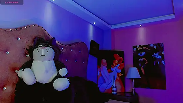 Snapshot of _IsabellaRousse chatting on January 7, 12:32 pm IsabellaRousse online show from January 7, 12:32 pm