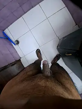 Snapshot of scotchnsoda chatting on March 6, 5:13 am scotchnsoda online show from March 6, 5:13 am