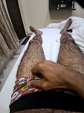 Snapshot of scotchnsoda chatting on February 20, 3:47 pm scotchnsoda online show from February 20, 3:47 pm