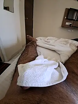 Snapshot of scotchnsoda chatting on November 16, 7:13 am scotchnsoda online show from November 16, 7:13 am