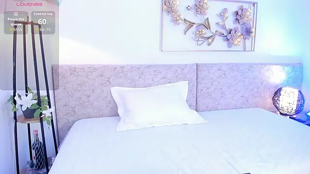 Snapshot of _Malak chatting on November 1, 6:24 pm Malak online show from November 1, 6:24 pm