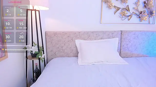 Snapshot of _Malak chatting on November 11, 6:36 pm Malak online show from November 11, 6:36 pm