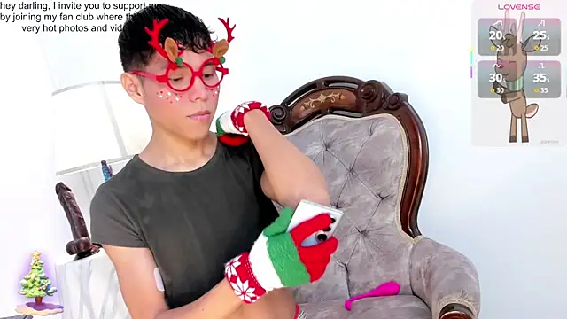 Little liam online show from December 19, 11:29 pm