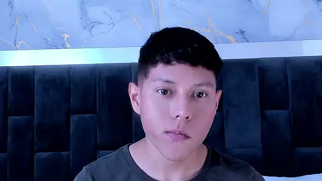 Little liam online show from November 27, 8:31 pm