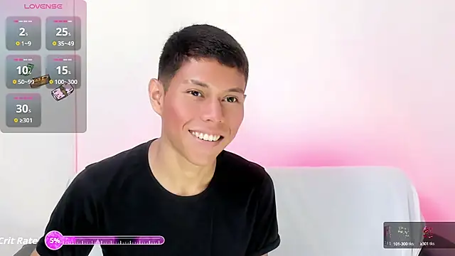 Snapshot of Little_liam chatting on October 8, 7:47 pm Little liam online show from October 8, 7:47 pm