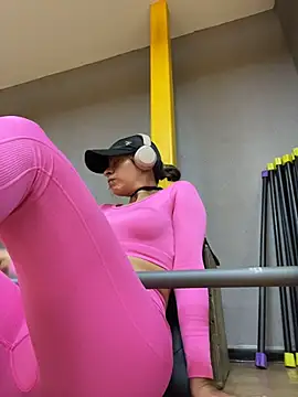 KatThomas online show from November 26, 3:34 pm