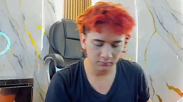 Snapshot of Marian_Cristal chatting on February 22, 3:31 am Marian Cristal online show from February 22, 3:31 am