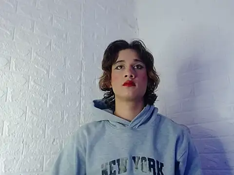 Snapshot of Marian_Cristal chatting on October 12, 12:56 am Marian Cristal online show from October 12, 12:56 am